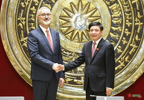 Văn phòng Quốc hội Việt Nam và Văn phòng Quốc hội Hungary thúc đẩy hợp tác